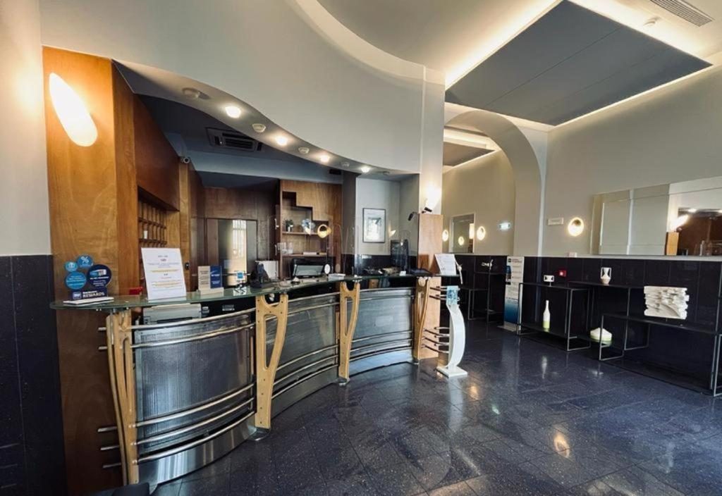 Best Western Hotel Plaza Napoli - Napoli - Vacanzelike