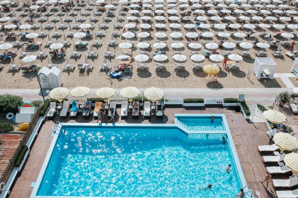 Capitol Hotel Jesolo - Lido di Jesolo - Vacanzelike