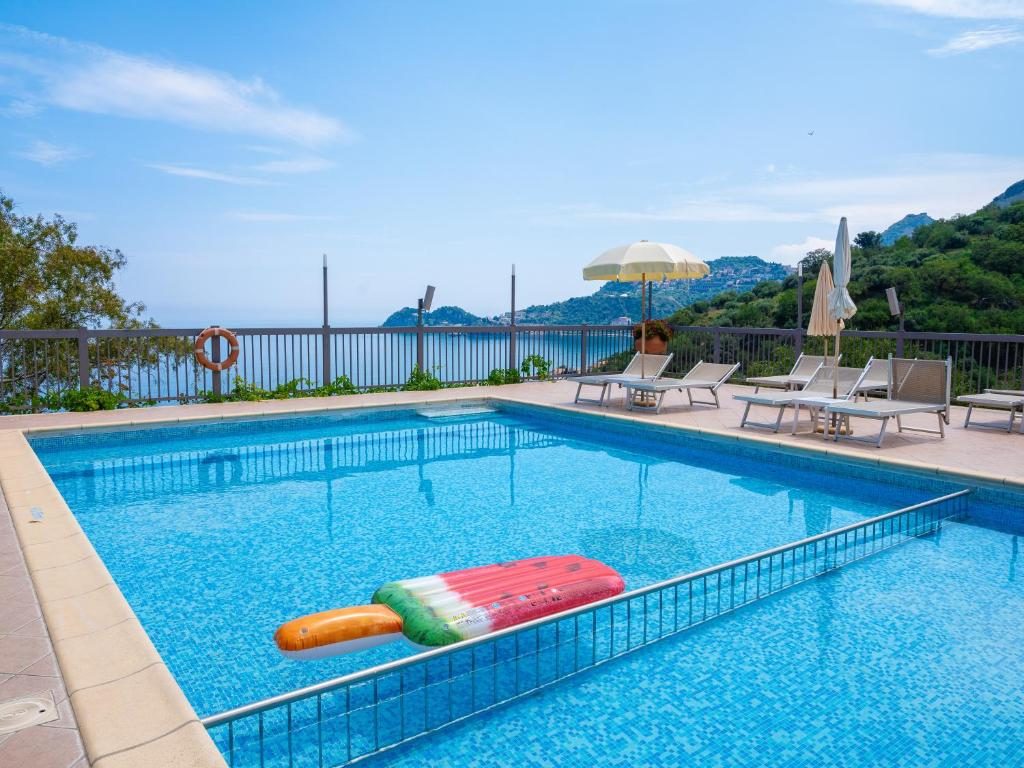 Hotel Antares Letojanni - Letojanni - Vacanzelike