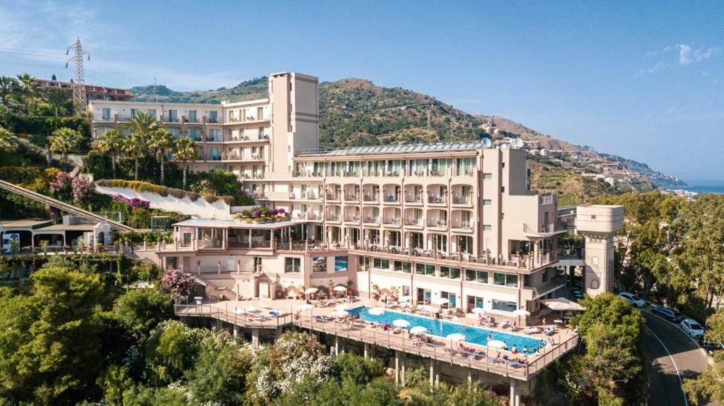Hotel Antares Letojanni - Letojanni - Vacanzelike