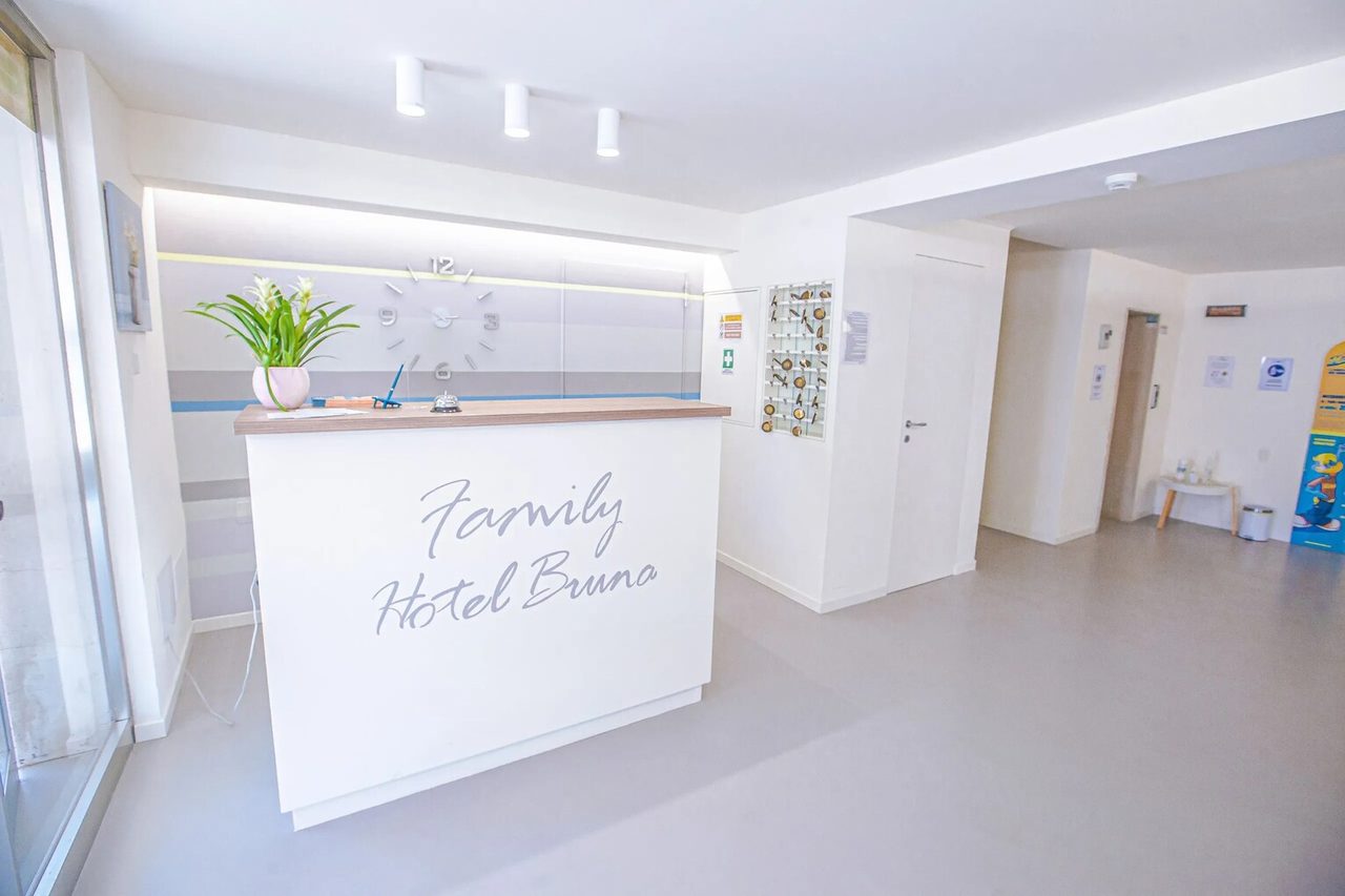 Hotel Bruna Cesenatico - Cesenatico - Vacanzelike