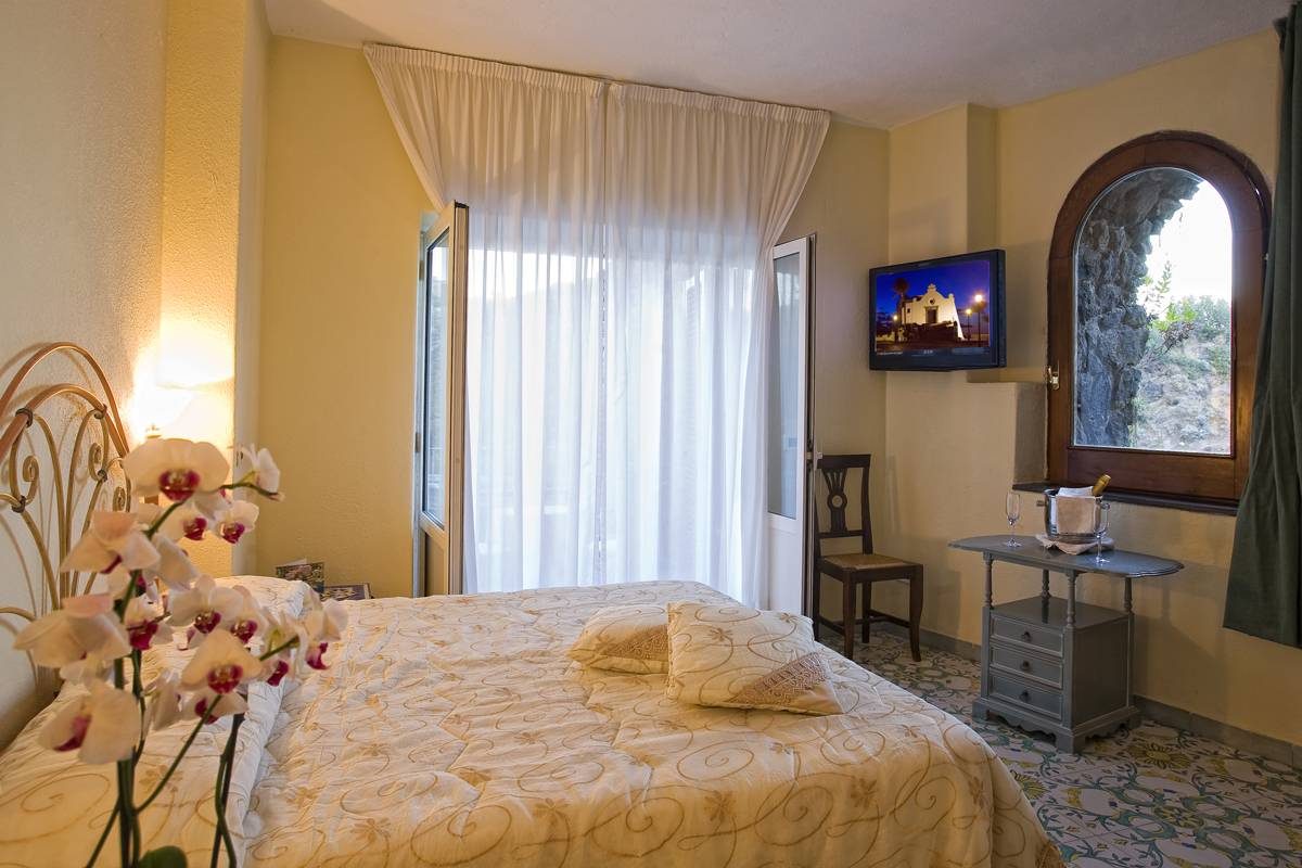 Hotel Delfini Ischia - Ischia Porto - Ponte - Vacanzelike