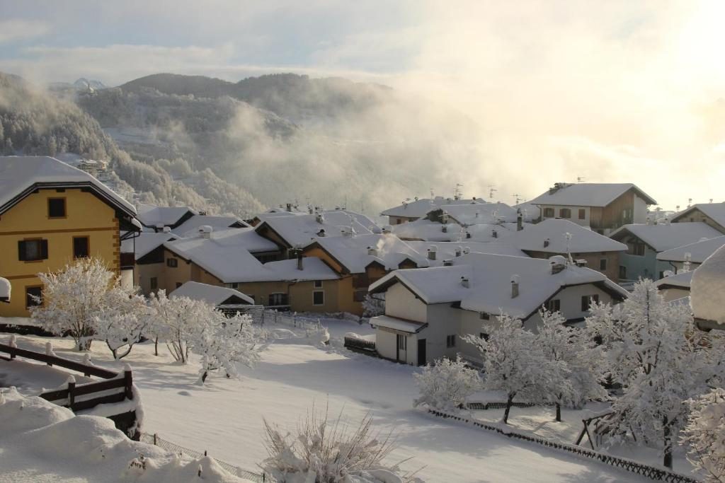 Hotel Dolomiti Capriana - Capriana - Vacanzelike