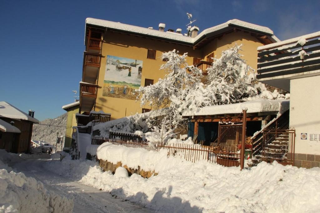Hotel Dolomiti Capriana - Capriana - Vacanzelike