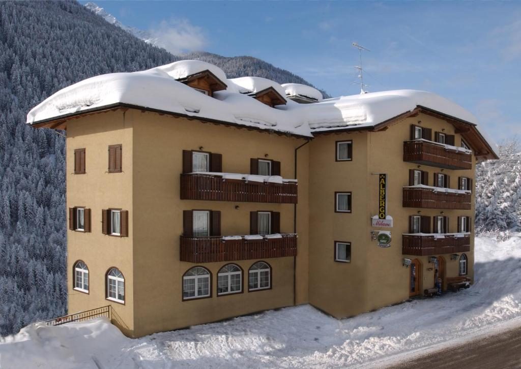 Hotel Milano Vermiglio - Vermiglio - Vacanzelike