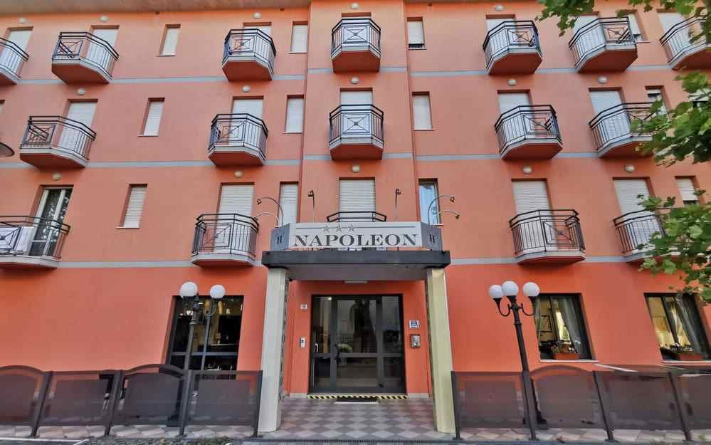 Hotel Napoleon San Mauro Mare - San Mauro A Mare - Vacanzelike