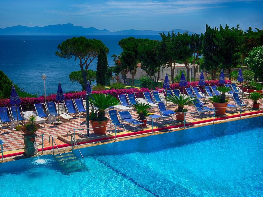 Hotel Parco Cartaromana Ischia - Ischia Porto - Ponte - Vacanzelike