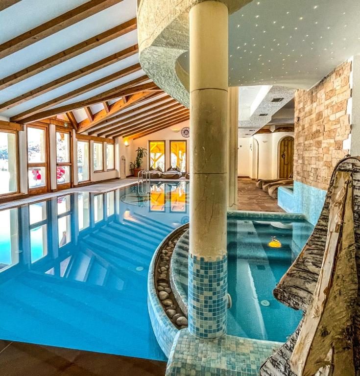 Hotel Salvadori - Mezzana - Vacanzelike