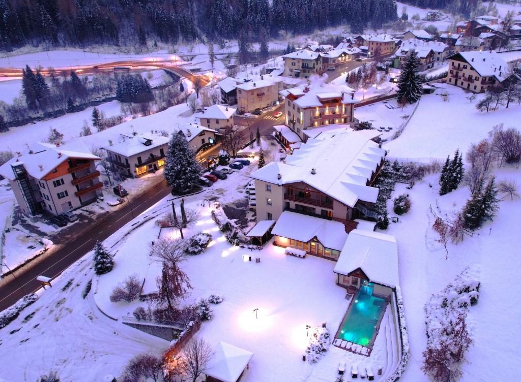 Hotel Salvadori - Mezzana - Vacanzelike