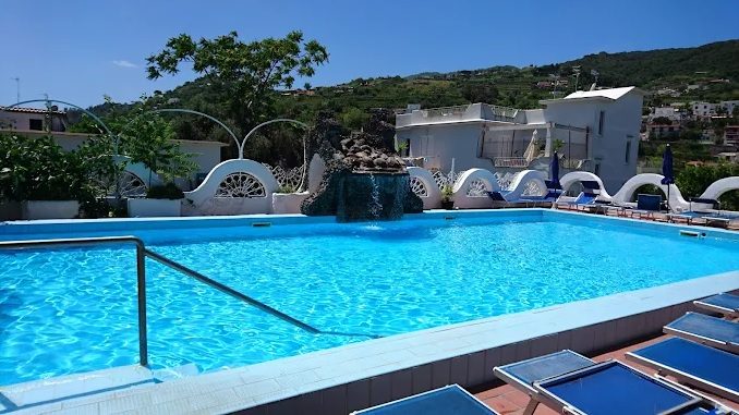 Hotel Tirrenia Ischia - Ischia Porto - Ponte - Vacanzelike