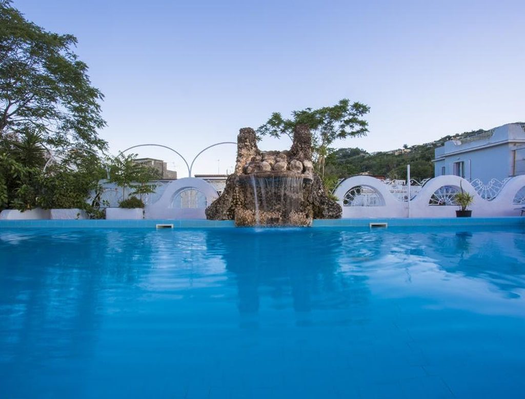 Hotel Tirrenia Ischia - Ischia Porto - Ponte - Vacanzelike