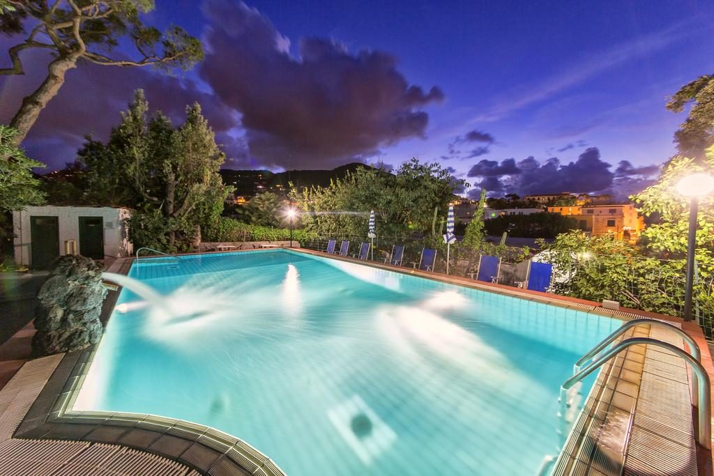 Hotel Vittoria Ischia - Ischia Porto - Ponte - Vacanzelike