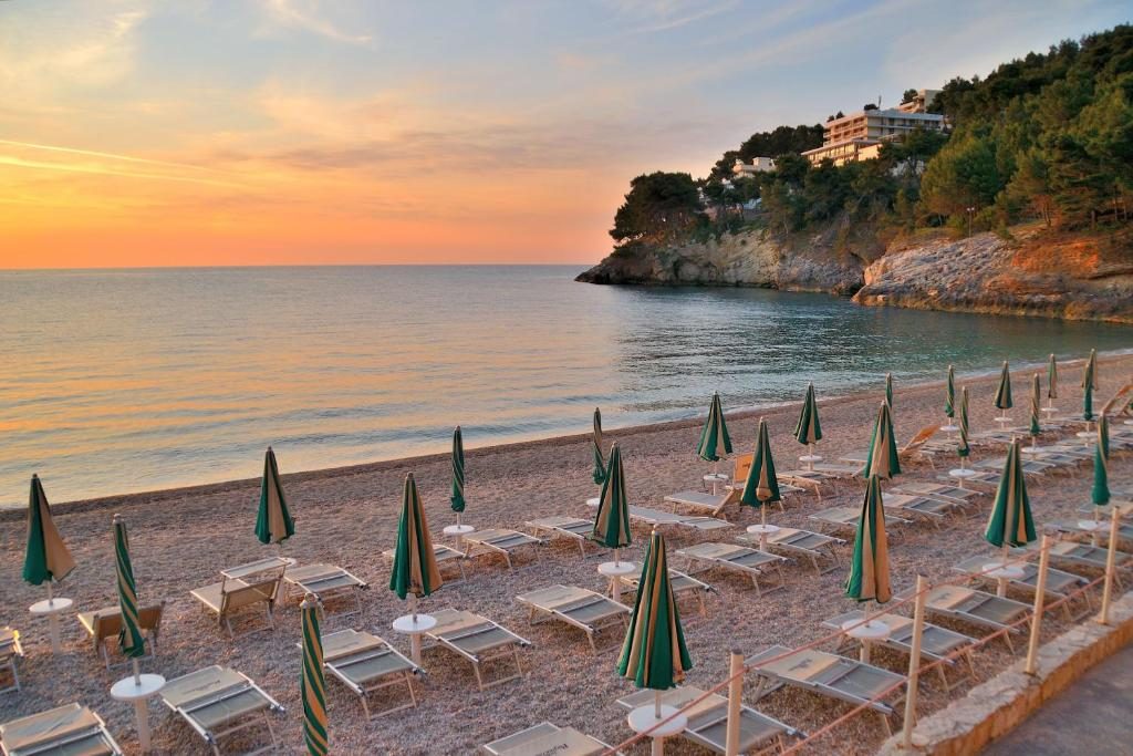 Pugnochiuso Resort Hotel Del Faro - Pugnochiuso - Vacanzelike