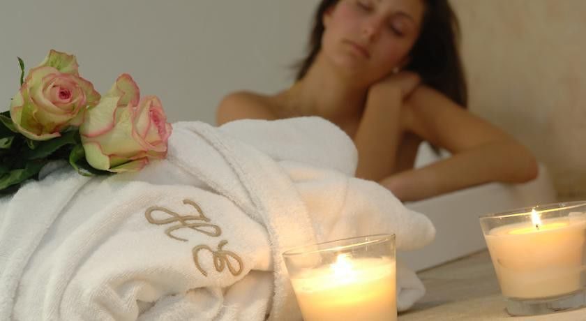Romantic Hotel Excelsior - Cavalese - Vacanzelike
