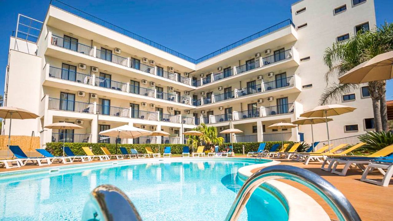 Ticho's Hotel - Castellaneta Marina - Vacanzelike