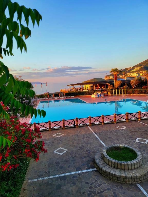Villaggio Hotel Club Calanovellamare - Piraino - Vacanzelike